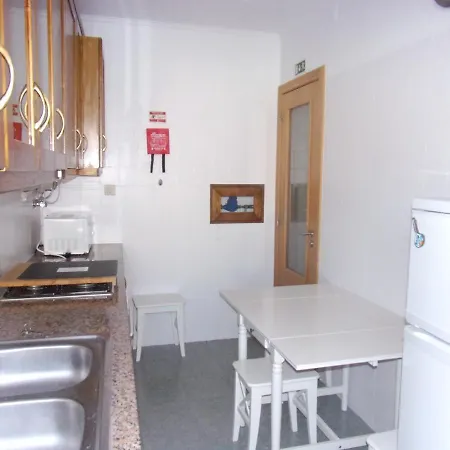 2 Bedrooms Appartement With Enclosed Garden And Wifi At Almada 8 Km Away From The Beach *