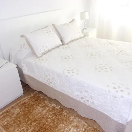 2 Bedrooms Appartement With Enclosed Garden And Wifi At Almada 8 Km Away From The Beach アパート